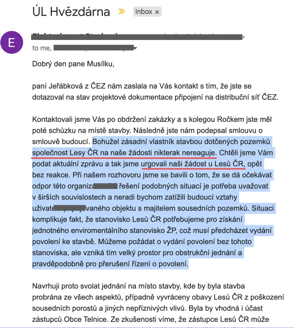 E-mailová komunikace popisující reakce Lesů ČR